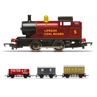 Hornby R30035 RailRoad Steam Engine Train Pack